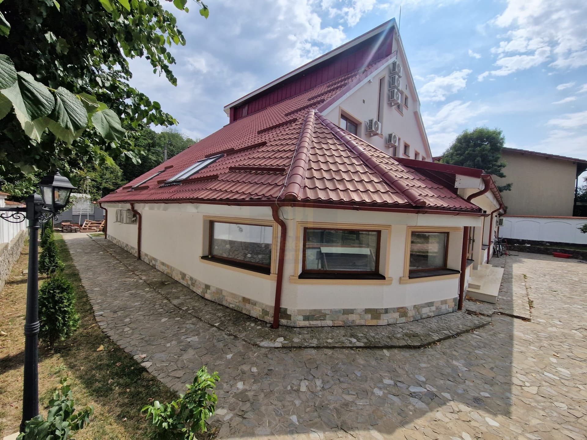 Vila | 630mp | 10 camere | 962mp Teren | Vanzare *Snagov*