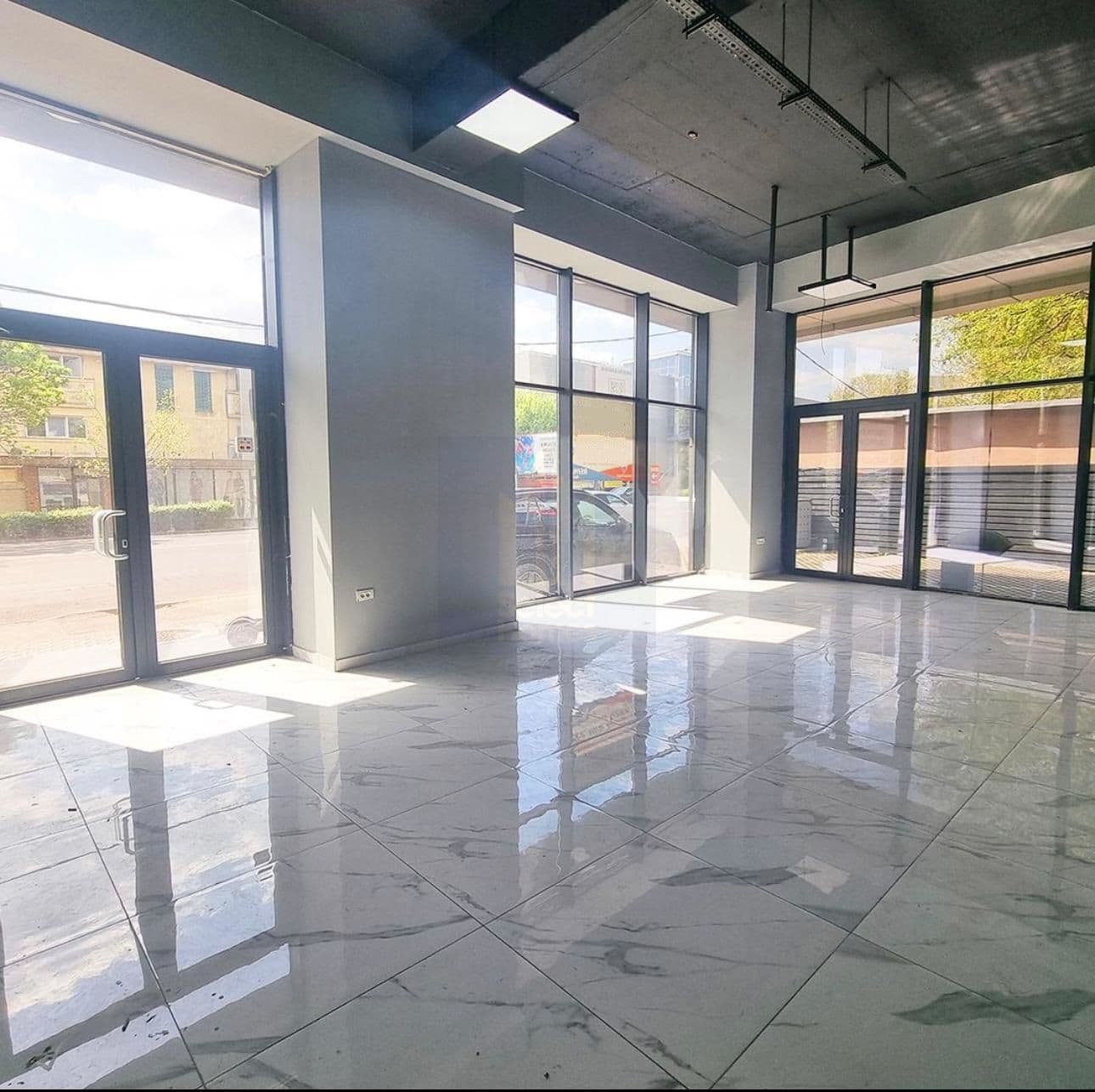 Spatiu comercial de vanzare in zona *Vitan*