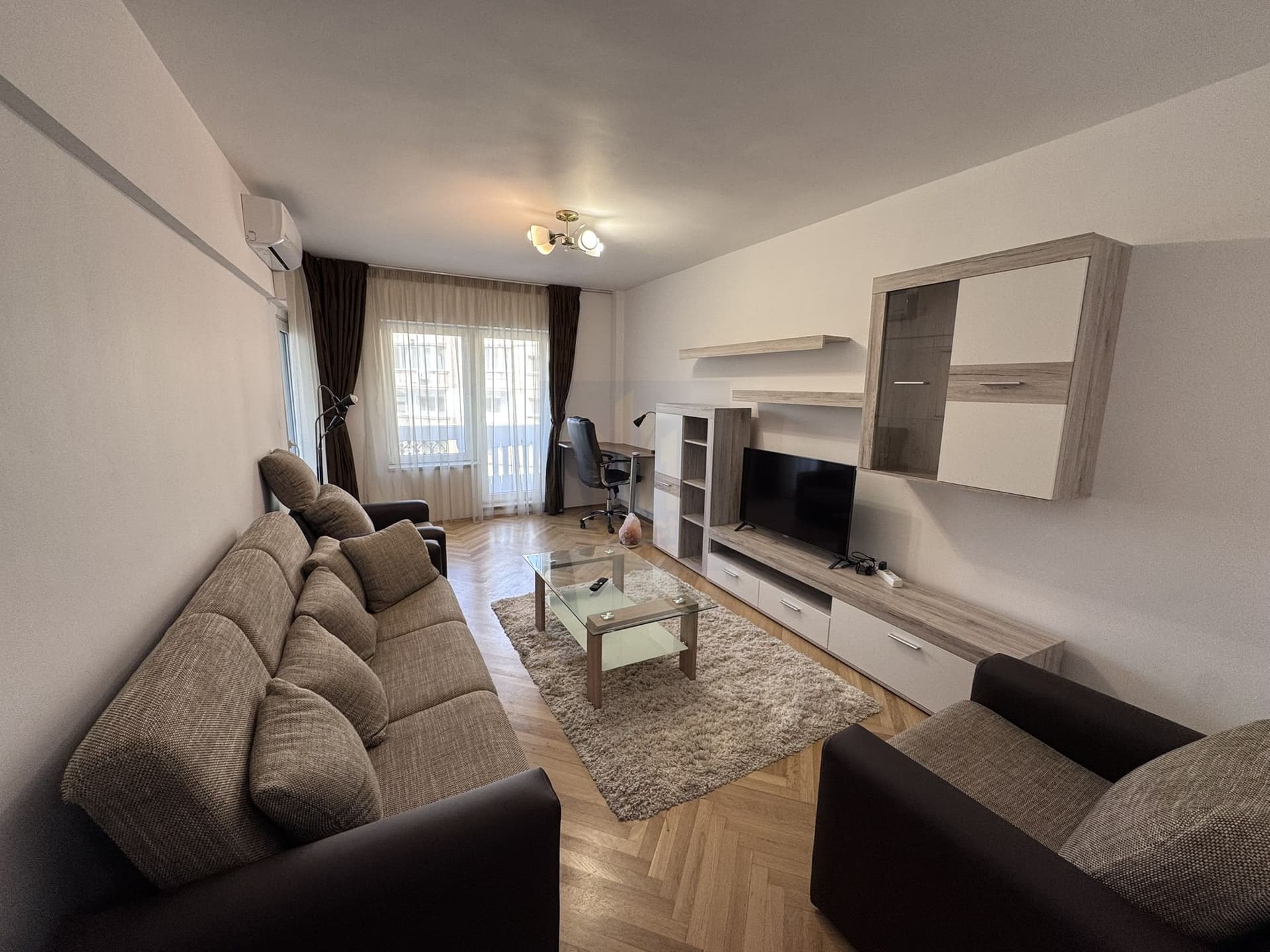 Apartament 2 camere de inchiriat *bd. Unirii* — fotografia 1 din 23