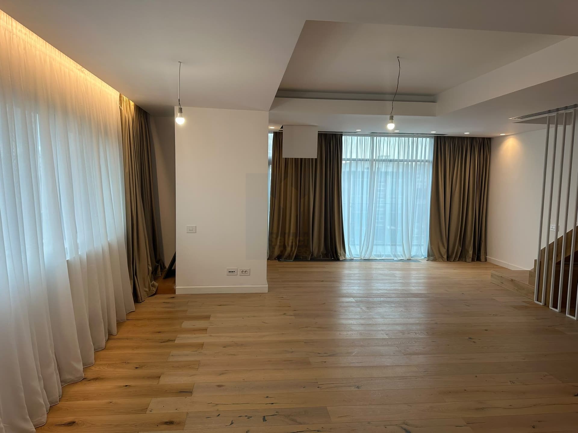 Duplex 4 Camere de Inchiriat | Pet Friendly *Eminescu* — fotografia 1 din 26